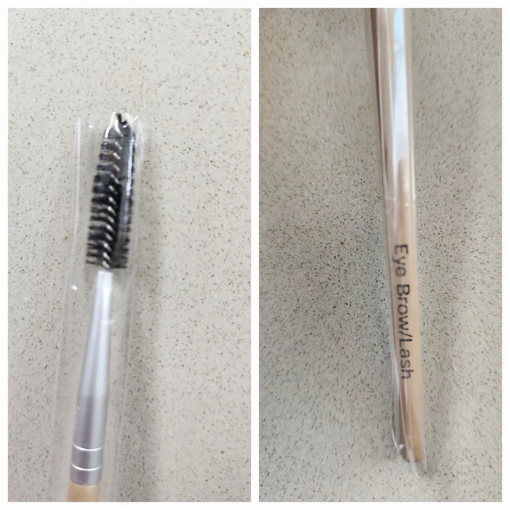 NEW Artistry Brushes - 4 PCS